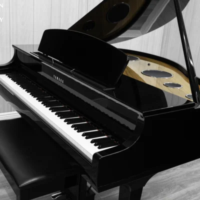 Yamaha CLP-795GP digital grand piano in polished ebony finish