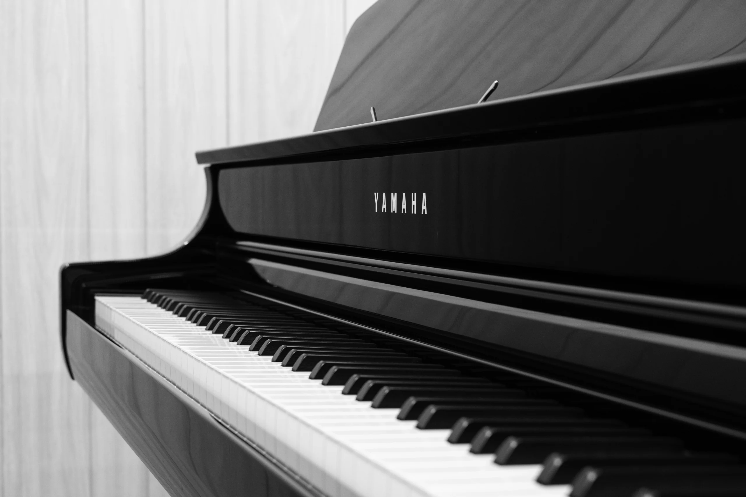Yamaha CLP-795GP digital grand piano in polished ebony finish